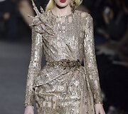 &bdquo;Elie Saab&ldquo; 2016 m. rudens-žiemos auk&scaron;tosios mados kolekcijos modelis