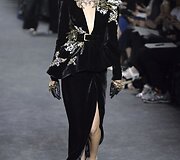 &bdquo;Elie Saab&ldquo; 2016 m. rudens-žiemos auk&scaron;tosios mados kolekcijos modelis