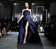 &bdquo;Elie Saab&ldquo; 2016 m. rudens-žiemos auk&scaron;tosios mados kolekcijos modelis
