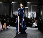 &bdquo;Elie Saab&ldquo; 2016 m. rudens-žiemos auk&scaron;tosios mados kolekcijos modelis