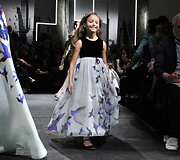 &bdquo;Elie Saab&ldquo; 2016 m. rudens-žiemos auk&scaron;tosios mados kolekcijos modelis