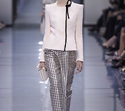 &bdquo;Giorgio Armani Priv&eacute;&ldquo; 2016 m. rudens-žiemos auk&scaron;tosios mados kolekcijos modelis