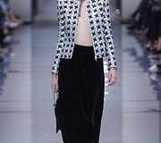 &bdquo;Giorgio Armani Priv&eacute;&ldquo; 2016 m. rudens-žiemos auk&scaron;tosios mados kolekcijos modelis