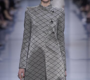 &bdquo;Giorgio Armani Priv&eacute;&ldquo; 2016 m. rudens-žiemos auk&scaron;tosios mados kolekcijos modelis