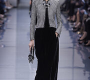 &bdquo;Giorgio Armani Priv&eacute;&ldquo; 2016 m. rudens-žiemos auk&scaron;tosios mados kolekcijos modelis