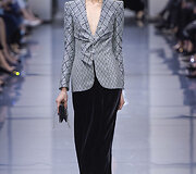 &bdquo;Giorgio Armani Priv&eacute;&ldquo; 2016 m. rudens-žiemos auk&scaron;tosios mados kolekcijos modelis