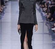 &bdquo;Giorgio Armani Priv&eacute;&ldquo; 2016 m. rudens-žiemos auk&scaron;tosios mados kolekcijos modelis 