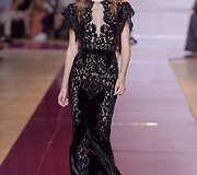 &bdquo;Zuhair Murad&ldquo; 2016 m. rudens-žiemos auk&scaron;tosios mados kolekcijos modelis