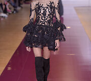 &bdquo;Zuhair Murad&ldquo; 2016 m. rudens-žiemos auk&scaron;tosios mados kolekcijos modelis