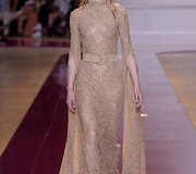 &bdquo;Zuhair Murad&ldquo; 2016 m. rudens-žiemos auk&scaron;tosios mados kolekcijos modelis