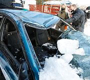 I&scaron; Kauno marių dugno traukiamas automobilis