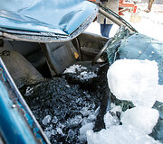 I&scaron; Kauno marių dugno traukiamas automobilis