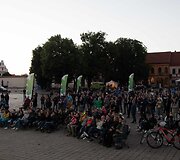 Kauniečiai krep&scaron;inio rungtynes žiūrėjo drauge