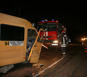Mikroautobuso ir lengvojo automobilio avarija