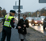 Policijos priemonė prie pėsčiųjų perėjų