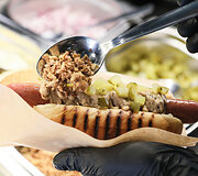 Ruo&scaron;iamas &bdquo;ManGi Hot Dogs&ldquo; de&scaron;rainis