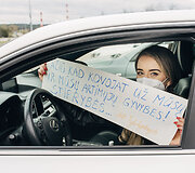 Fotosesijos &bdquo;Linkėjimas medikui pro automobilio langą&ldquo; akimirkos