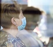 Vie&scaron;ojo transporto kontrolė Vilniuje primena keleiviams dėvėti kaukes