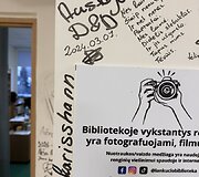 Vaikai apra&scaron;inėjo sieną, kurioje savo linkėjimus buvo palikę kūrėjai