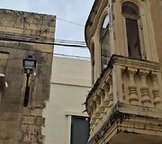 Maltos istorija detalėse: durys, durų belstukai, namų vardai ir balkonai