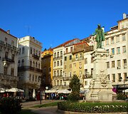Statula skirta atminti triskart buvusį Portugalijos premjerą, kuris gimė Koimbroje