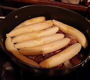 Vakaro eksperimentas &ndash; vi&scaron;tienos tro&scaron;kinys su žaliais bananais. Kreolieti&scaron;kai su Užupio jūrinėm tradicijom