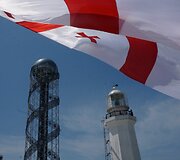 Gruzijos nepriklausomybės dienos proga Batumyje į dangų kilo Lietuvos ir Gruzijos vėliavos