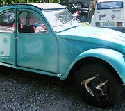 &bdquo;Citro&euml;n 2CV&ldquo; klubo i&scaron; Suomijos nariai vie&scaron;i Kauno kempinge