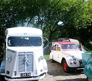 &bdquo;Citro&euml;n 2CV&ldquo; klubo i&scaron; Suomijos nariai vie&scaron;i Kauno kempinge