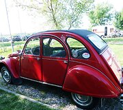 &bdquo;Citro&euml;n 2CV&ldquo; klubo i&scaron; Suomijos nariai vie&scaron;i Kauno kempinge
