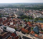 Vaizdas nuo Ulmo katedros viršaus, kitapus Dunojaus &ndash; Naujasis Ulmas