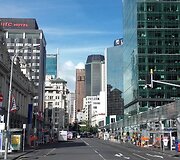 Žymiausia Oklando gatvė &ndash; Queens street (Karalienės gatvė)