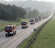 Lenkų ugniagesių ma&scaron;inų kolona