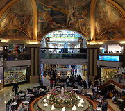Galerias Pacifico freskos