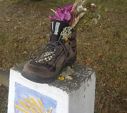 Piligrimai batus palieka tiesiog pakelėje