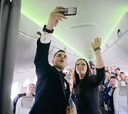 Pirmojo skrydžio su &bdquo;Bombardier CS300&ldquo; akimirkos