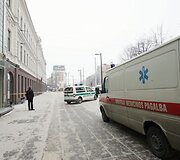 Teritorija prie teismo aptverta, budi pareigūnai ir medikai
