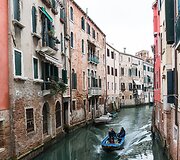 Venecijos karnavalas: toks, kokį jį i&scaron;vydo lietuvių pora