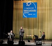 Pirmasis vakaras prasidėjo poezija