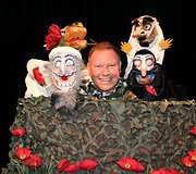 Neville Tranter (Olandija) trupė tradicinio lėlių teatro dvasia atskleis europiečių nuotykius Afganistane