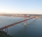 &bdquo;25 de Abril Bridge&ldquo; (Balandžio 25-osios tiltas)