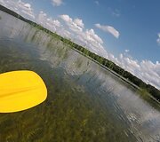 Ekspedicijos &bdquo;Baidarė upėje&ldquo; dalyviai plaukia Lakaja