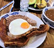 Tradicinis Antiokijos regiono patiekalas &bdquo;Bandeja paisa&ldquo;