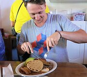Tradicinis Antiokijos regiono patiekalas &bdquo;Bandeja paisa&ldquo;