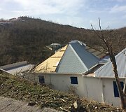 &Scaron;v. Bortolomėjaus sala po ją nusiaubusio uragano Irma