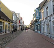 R&uuml;&uuml;tli - centrinė Pernu gatvė