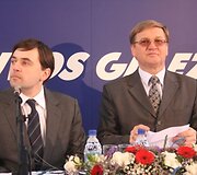 Susisiekimo ministerijos kancleris Tomas Karpavičius ir &bdquo;Lietuvos geležinkelių&ldquo; vadovas Stasys Dailydka