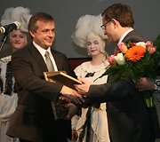 Apdovanojimas atiteko ir dirigentui Dainiui Pavilioniui. 