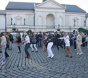 Džiazas neleido sėdėti ramai.