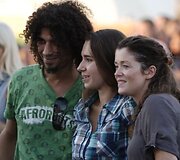 Mikos koncertą &bdquo;ap&scaron;ildė&ldquo; lietuvaičiai &bdquo;Skamp&ldquo;. 